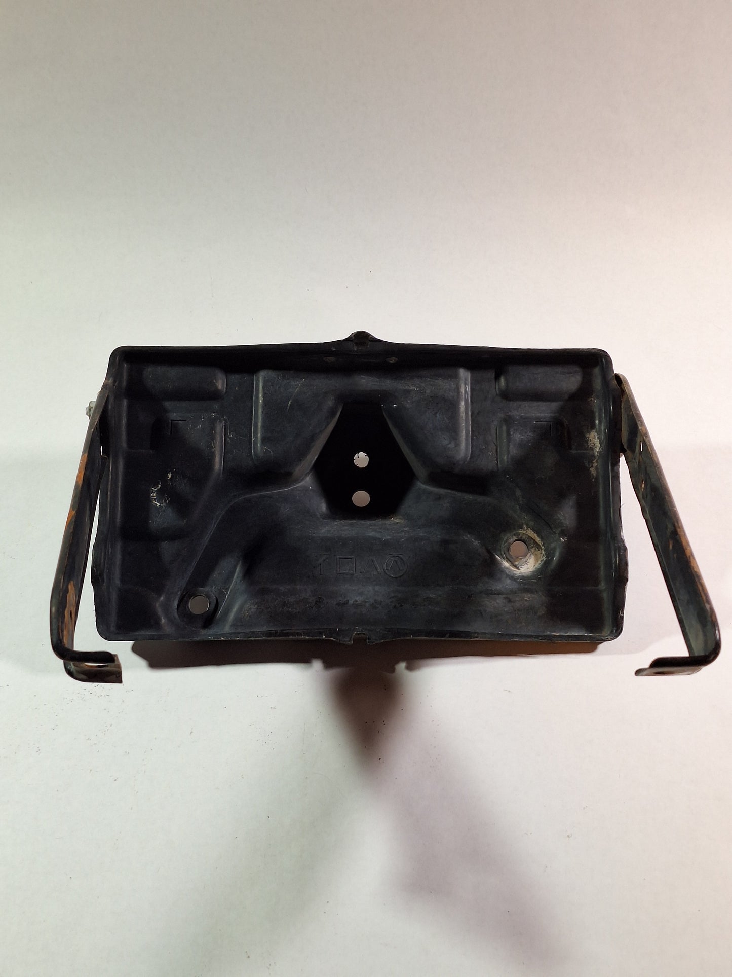 70 Series Battery Tray