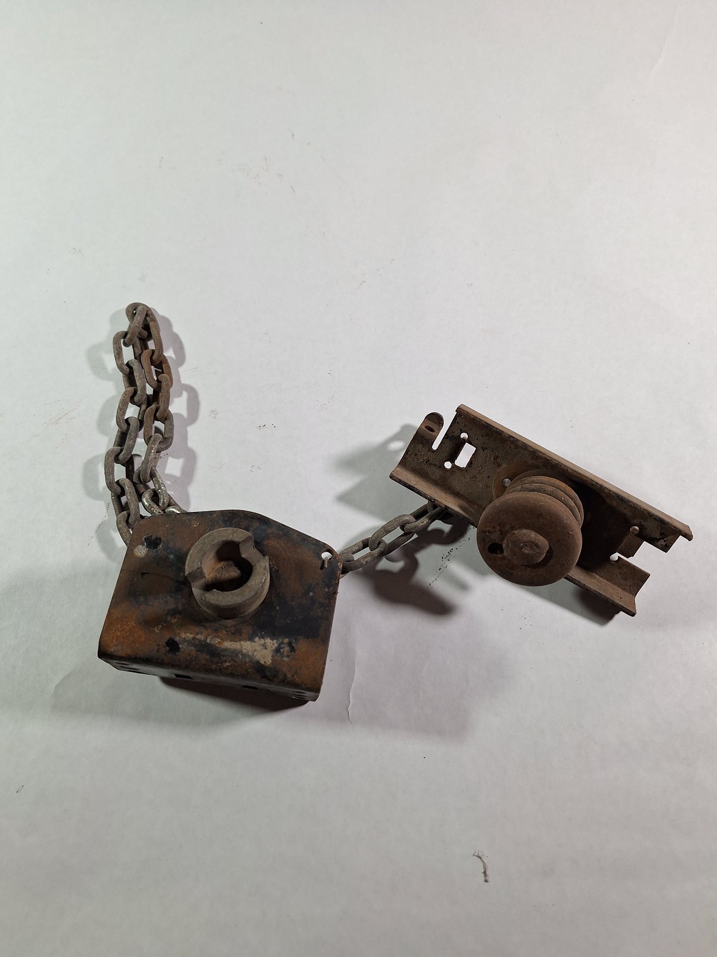 60 Series Spare Tire Carrier