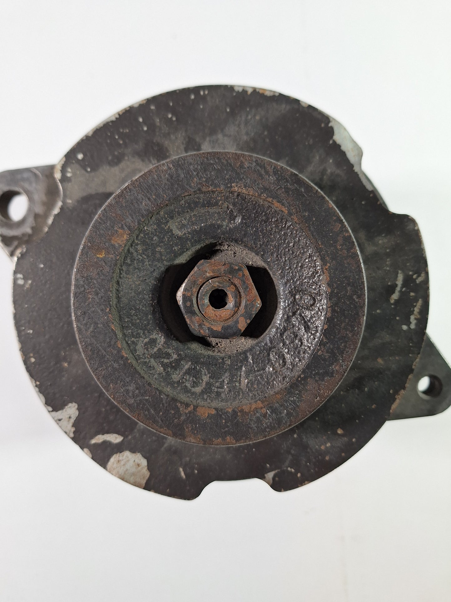 Used 2F FJ40 FJ60 Alternator