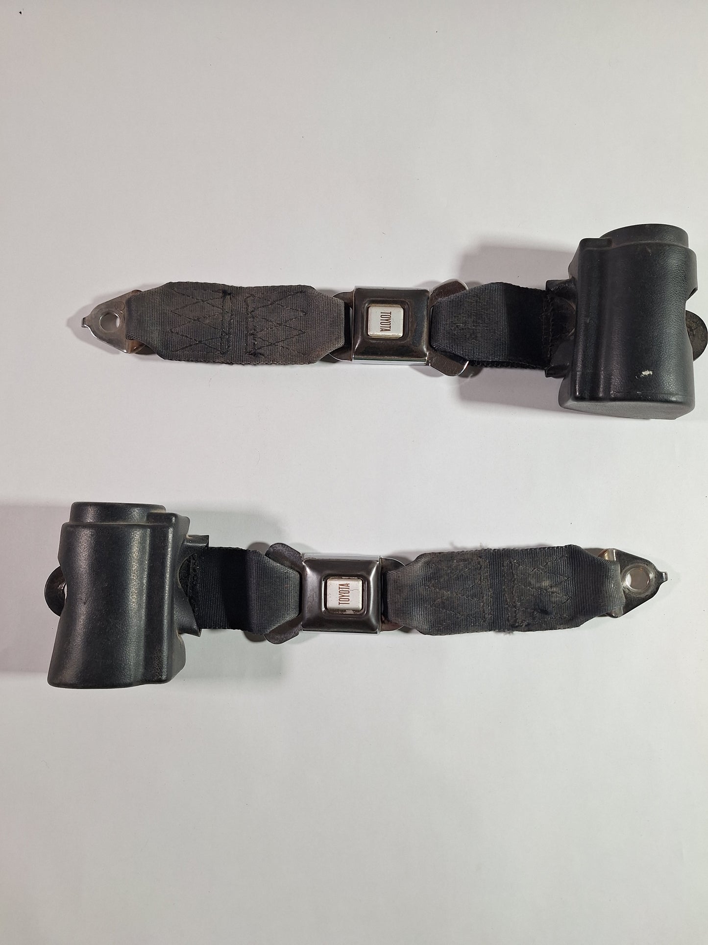 1973-1978 FJ40 Bucket Seat Retractable Seat Belts