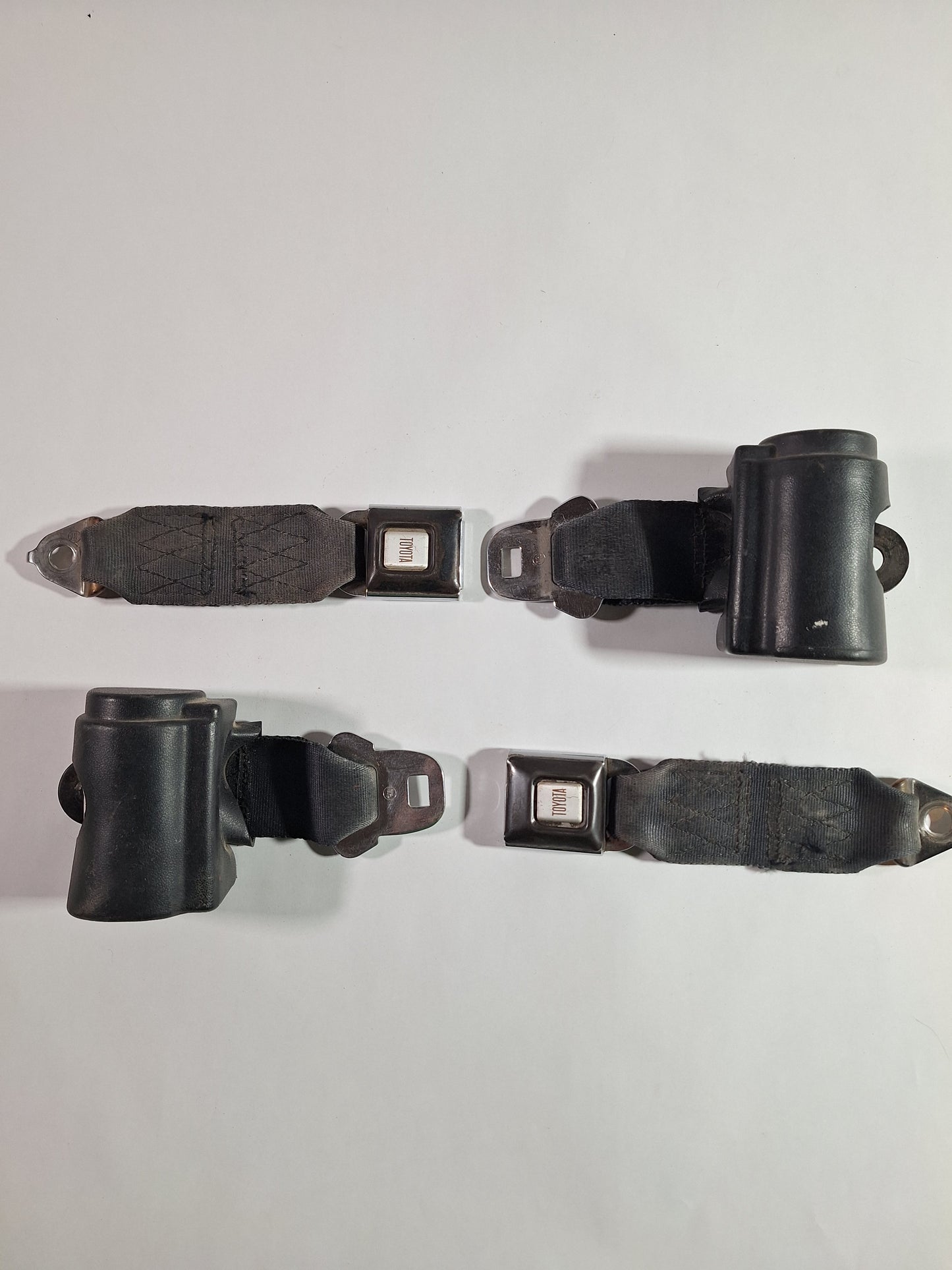 1973-1978 FJ40 Bucket Seat Retractable Seat Belts