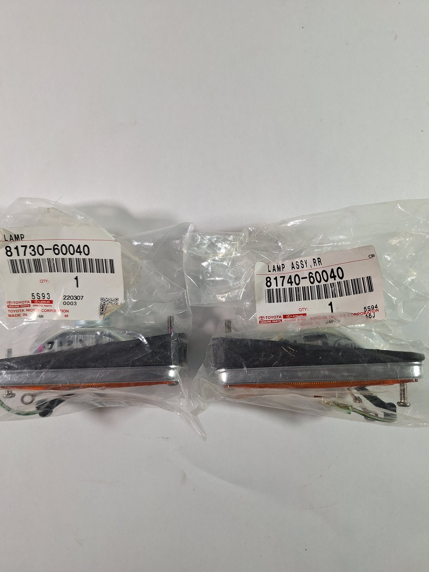 New OEM FJ40 Front Apron Light 81730-60040, 81740-60040