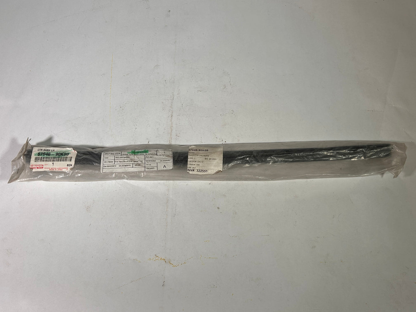 67046-90K00 Toyota weatherstrip side window center
