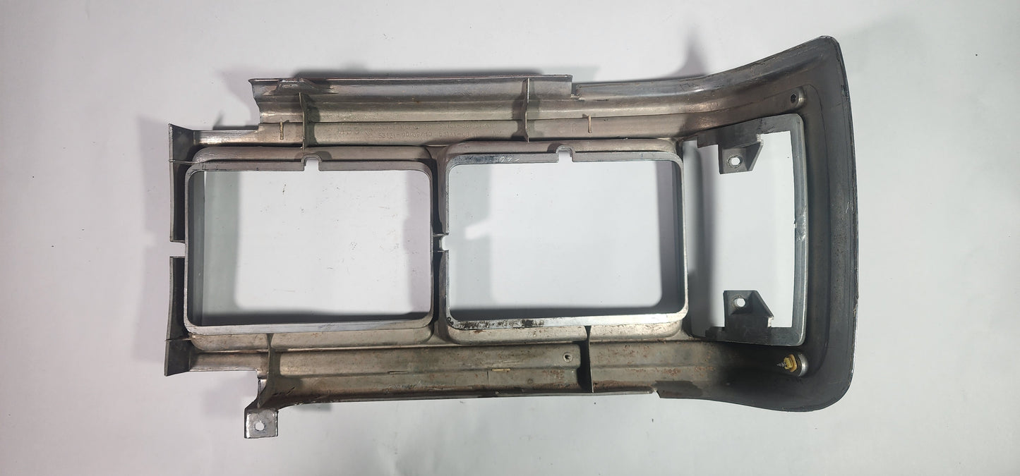 FJ62 Land Cruiser Headlight Bezel (Right) 53131 90A05