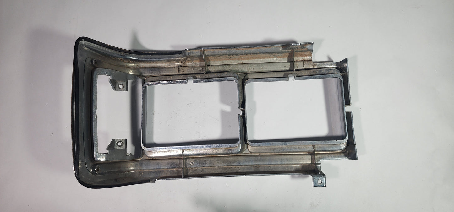 FJ62 Land Cruiser Headlight Bezel (Left) 53132 90A05
