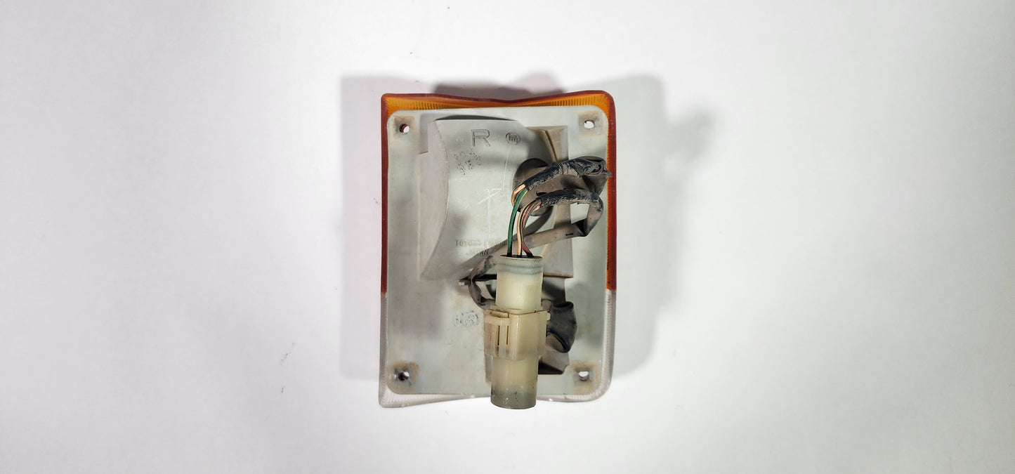 FJ60 Land Cruiser Right Turn Signal Assembly