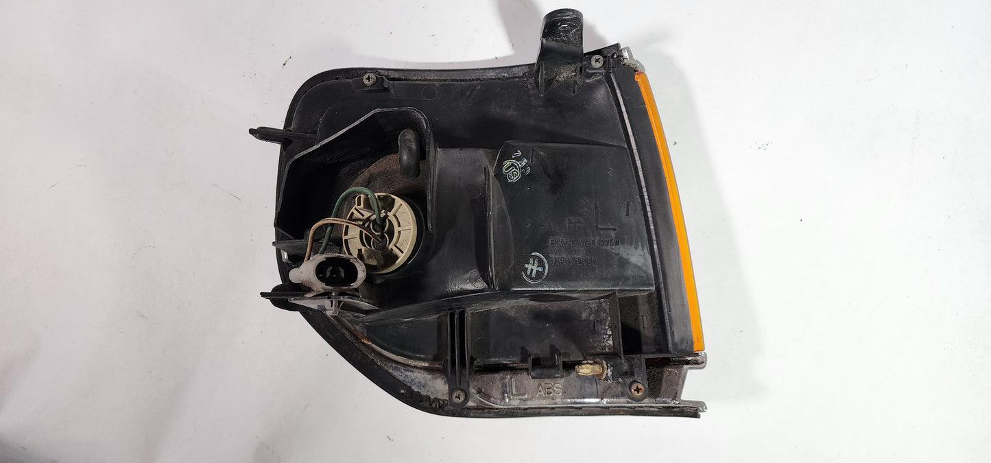 FJ80 Land Cruiser OEM Left Corner Marker Light Assembly