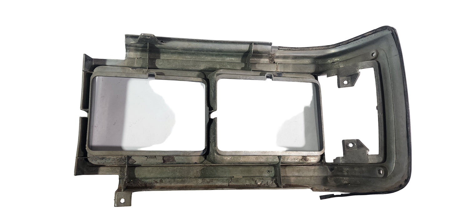 FJ62 Land Cruiser Headlight Bezel (Right) 53131 90A05