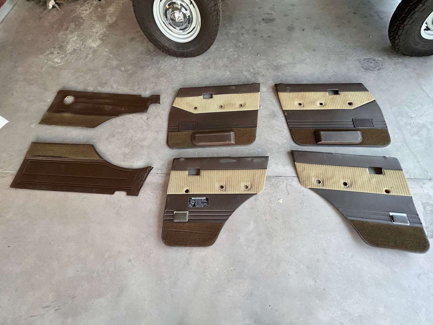 Late FJ60/62 Land Cruiser Interior Upholstery Set