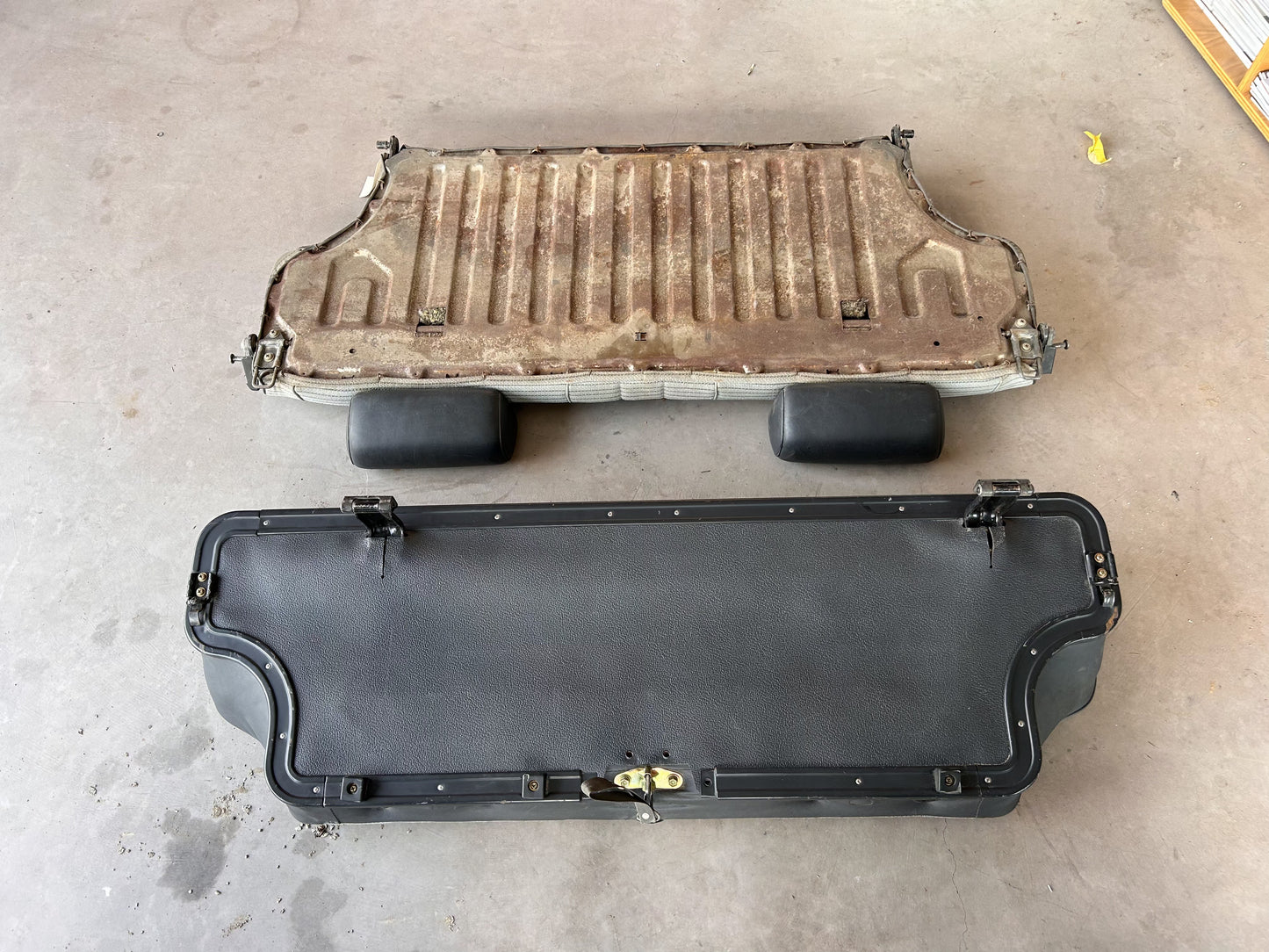 Late FJ60/62 Land Cruiser Front and Rear OEM Seats
