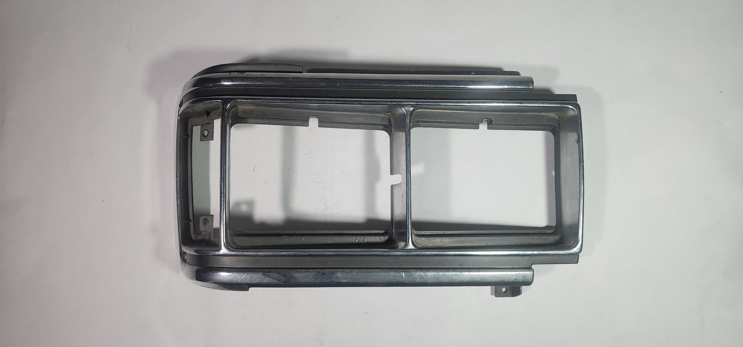 FJ62 Land Cruiser Headlight Bezel (Right) 53131 90A05
