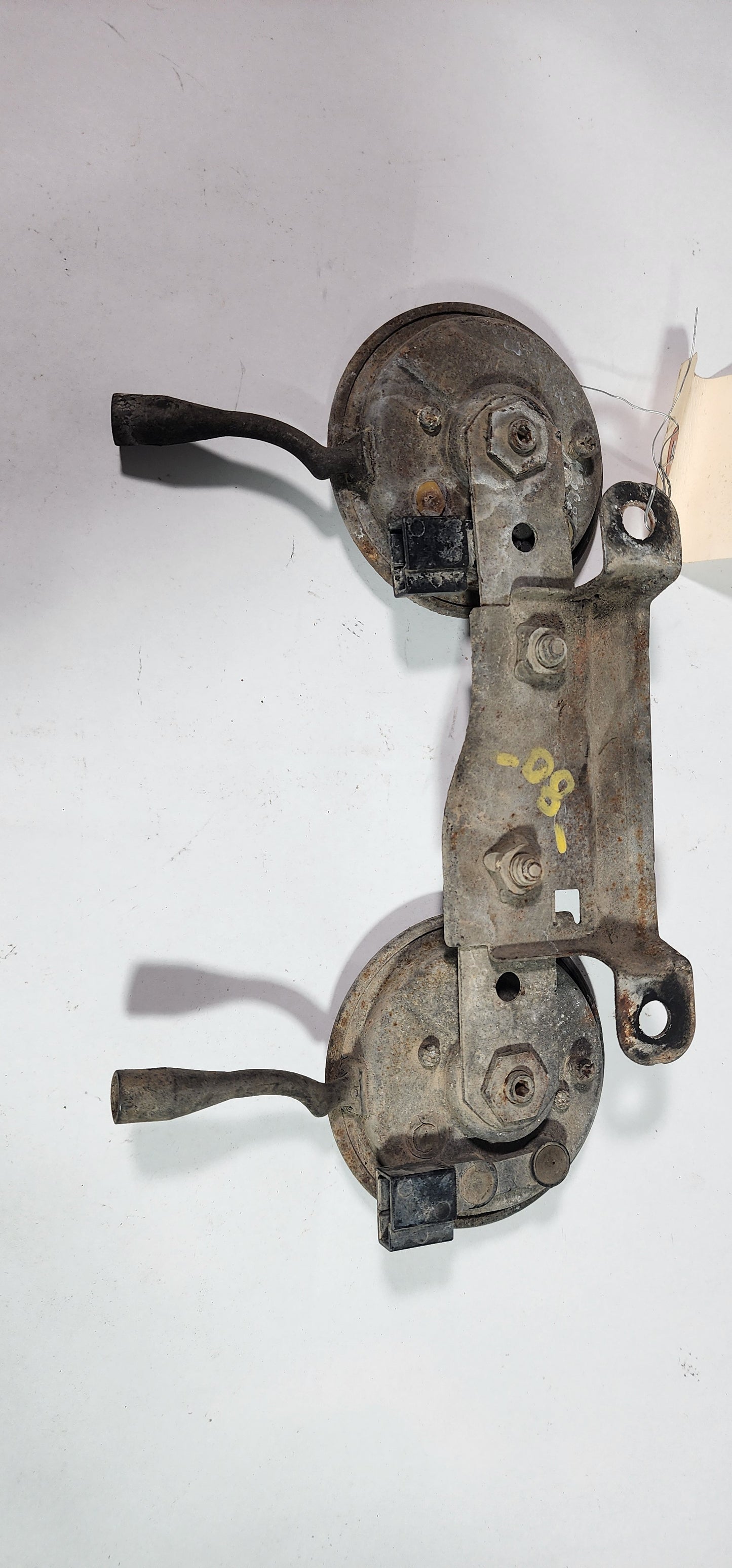FJ80 Land Cruiser OEM Horn Set