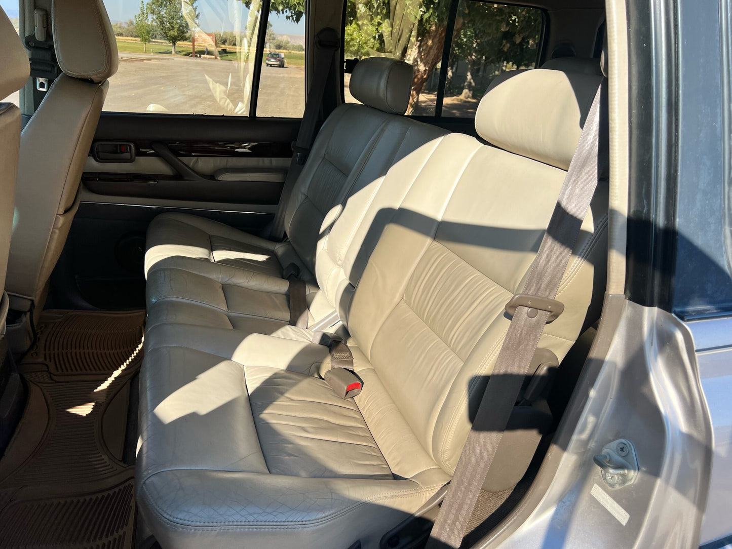 5.9L Cummins powered 80 series Land Cruiser (Lexus LX450)