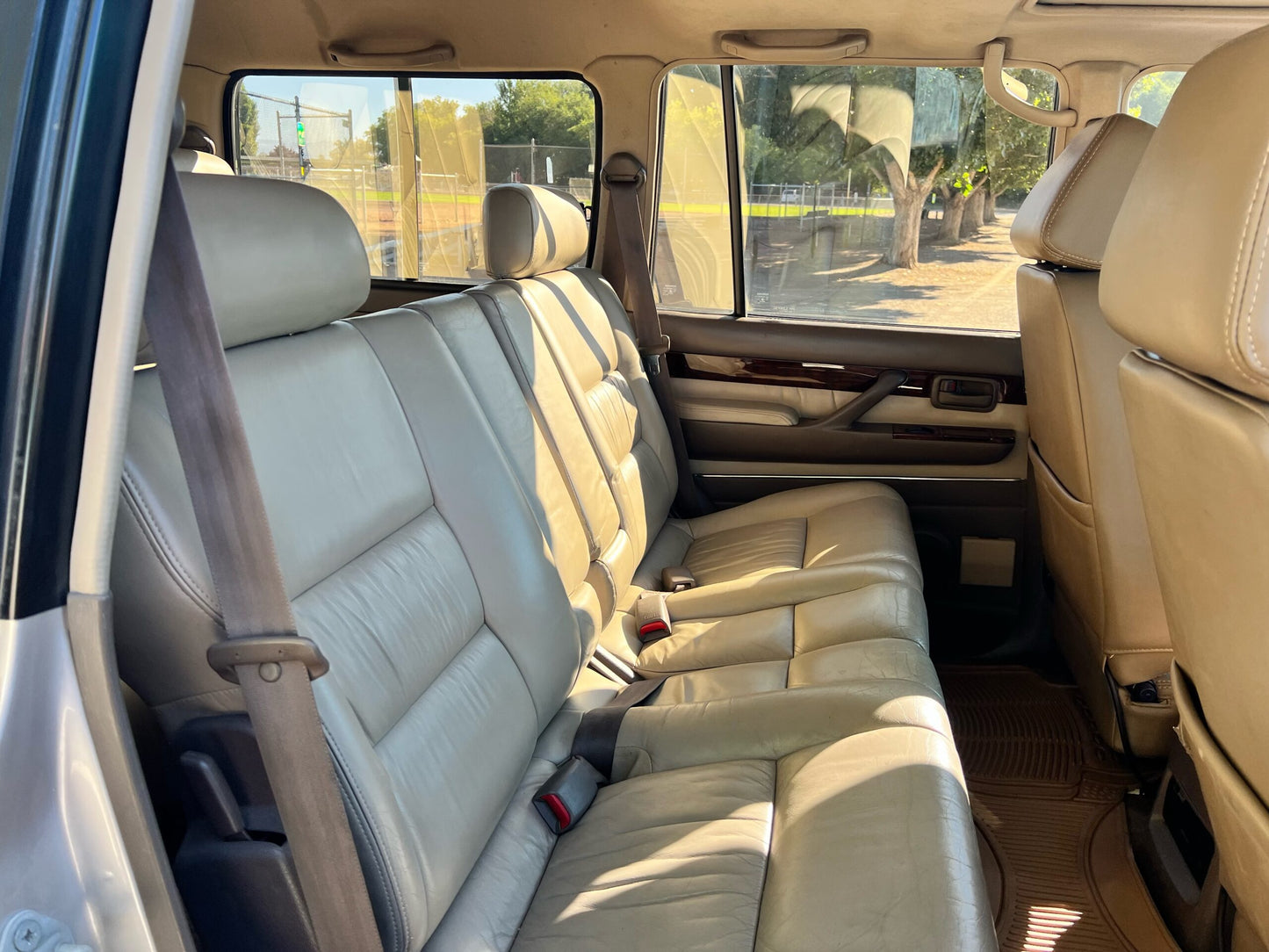 5.9L Cummins powered 80 series Land Cruiser (Lexus LX450)