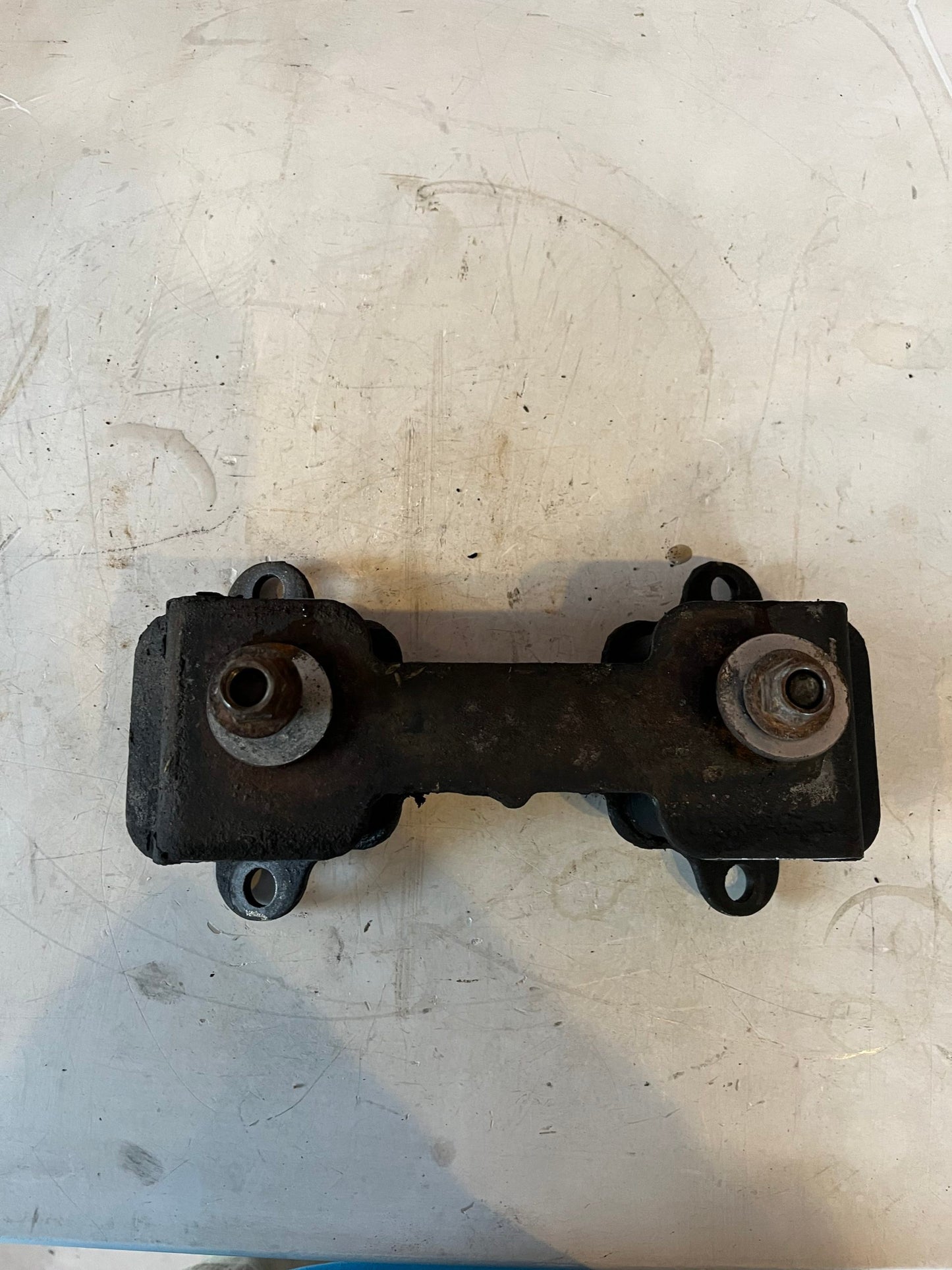Used FJ60 Transmission Isolator