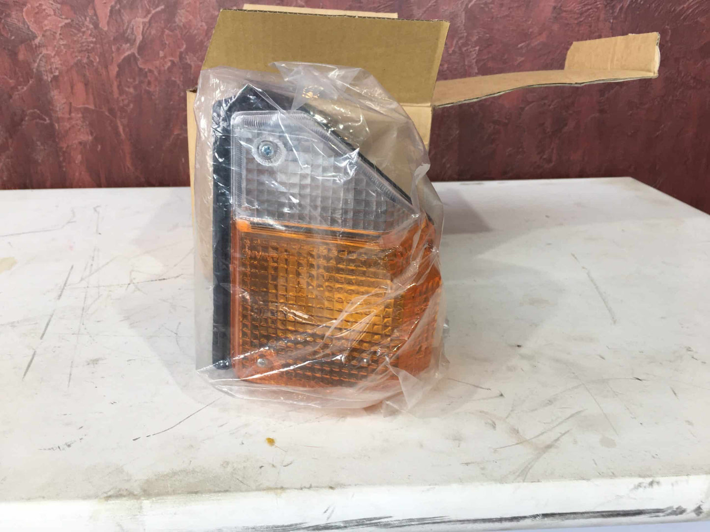 Corner Lamp Assembly / Right