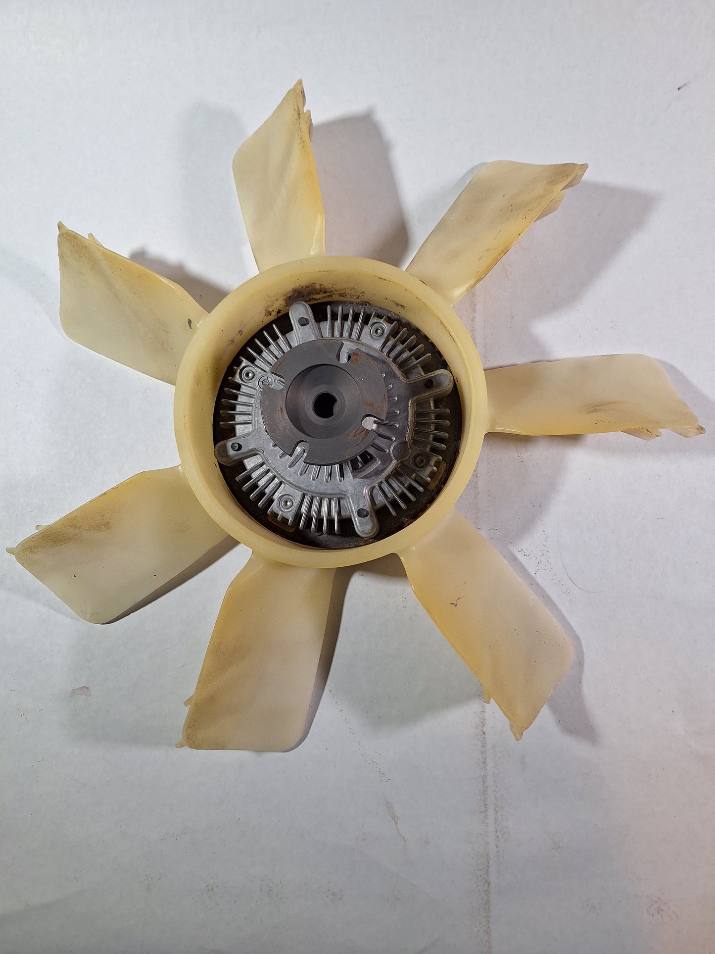 FJ60 2F Fan And Clutch Assembly