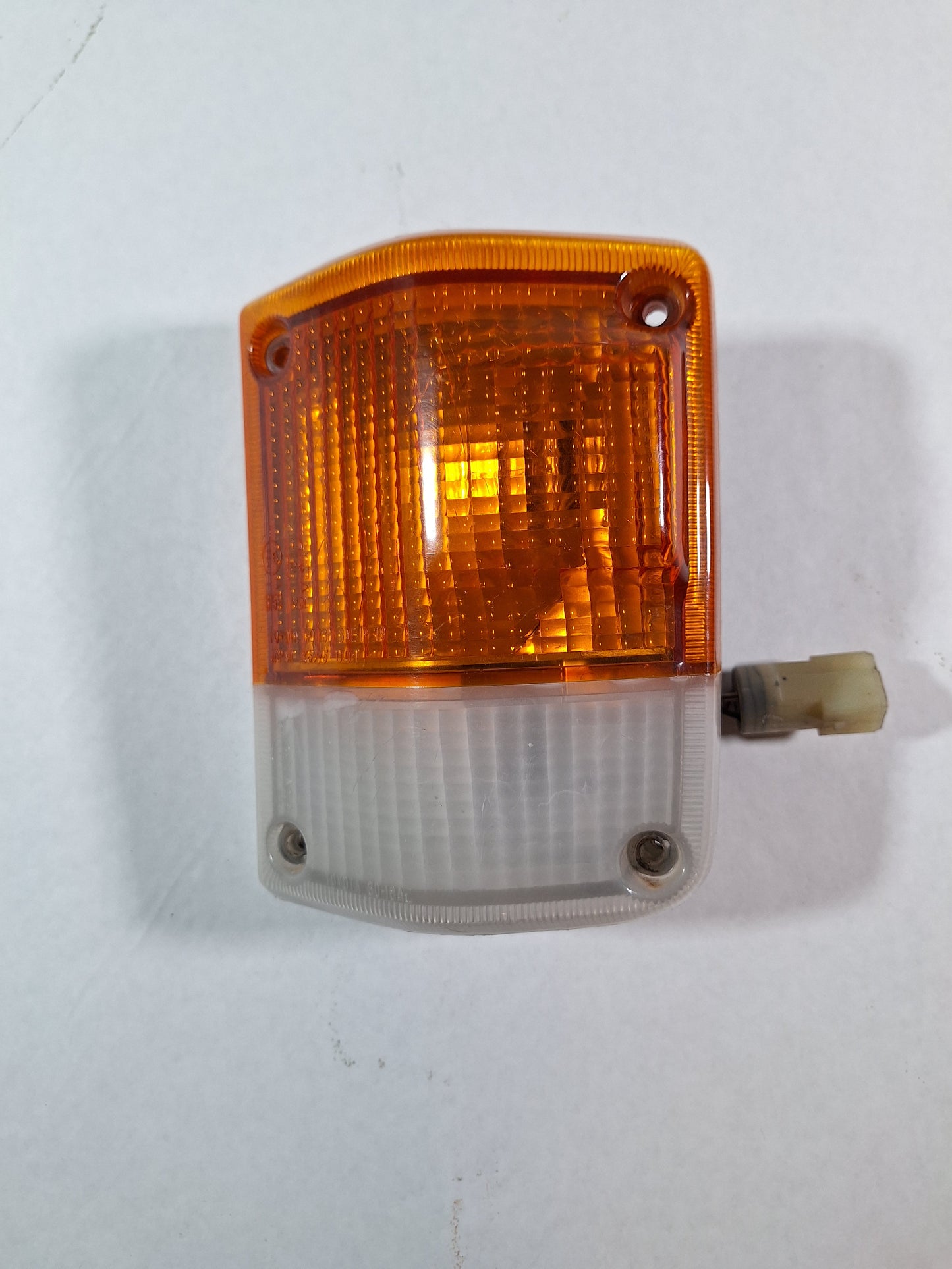 FJ60 Right Front Turn Signal Assembly