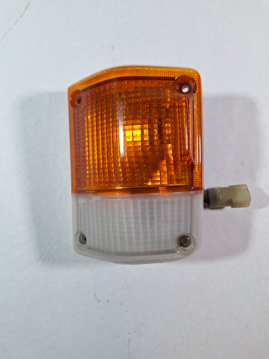 FJ60 Right Front Turn Signal Assembly