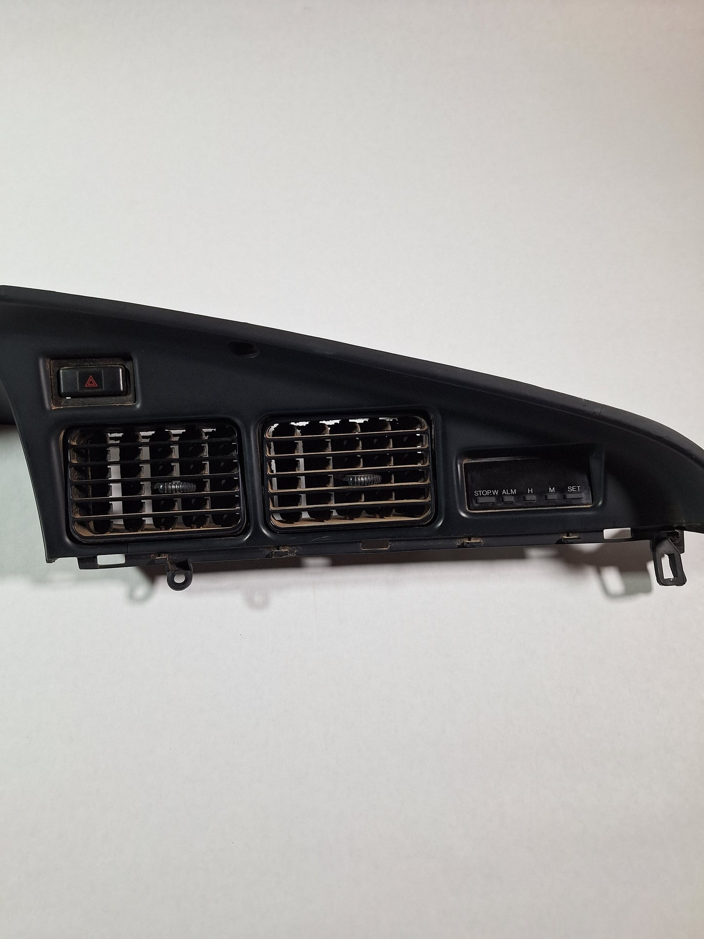 80 Series Dash Trim