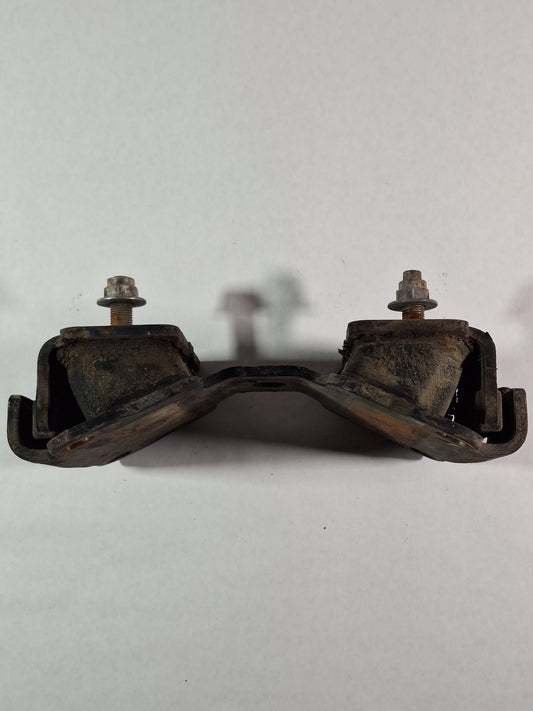 40 Series Rear Trans Mount