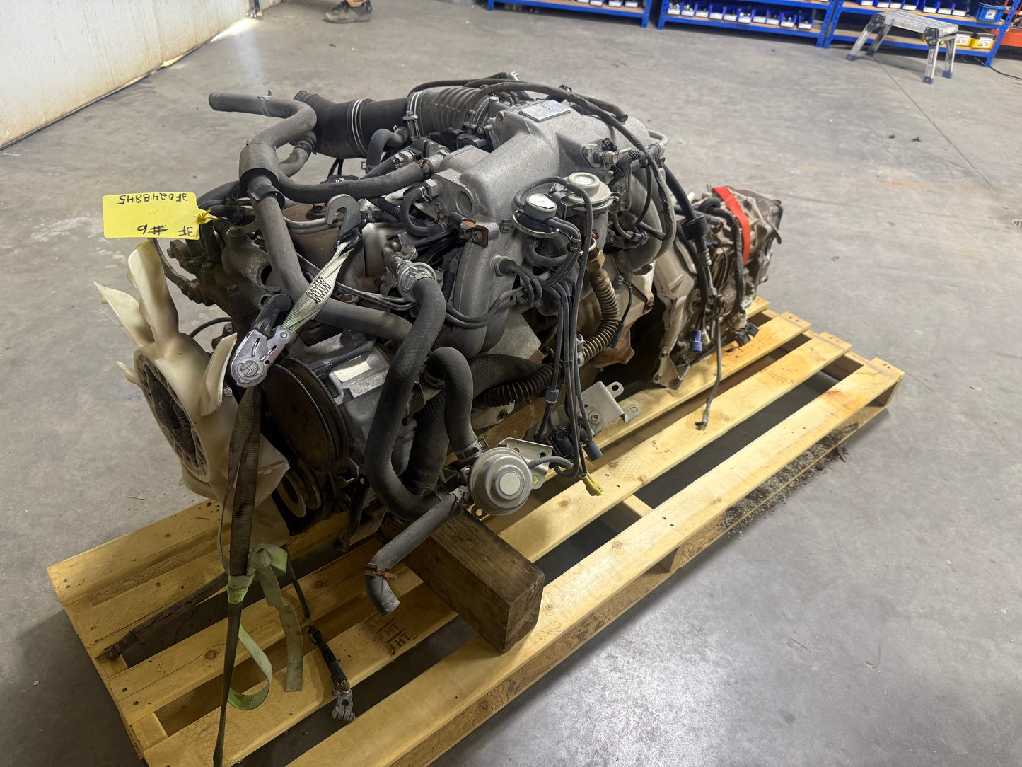 FJ62 3FE Engine / transmission
