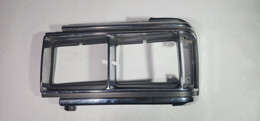 FJ62 Land Cruiser Headlight Bezel (Left) 53132 90A05