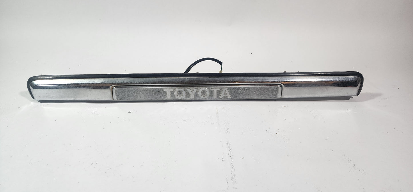 FJ60 FJ62 Rear Emblem/License Plate Light Assembly