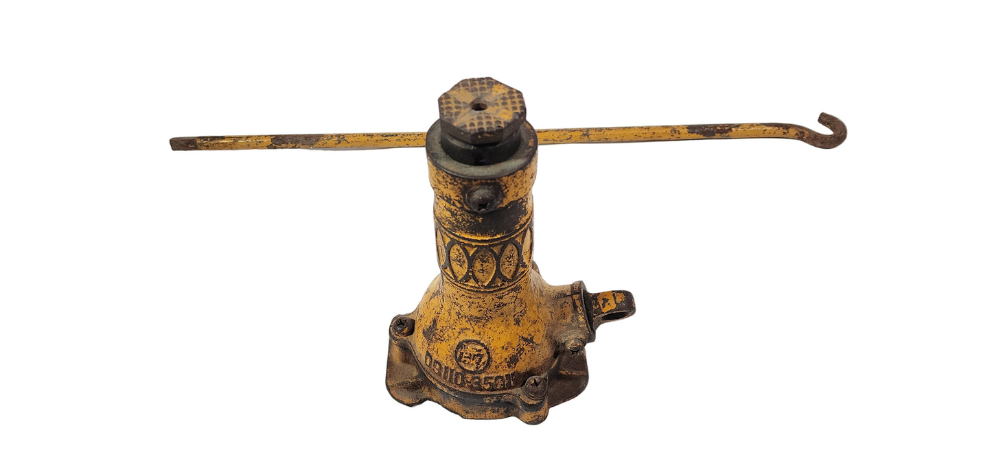 FJ40/55 Land Cruiser OEM Bottle Jack 09110-35011