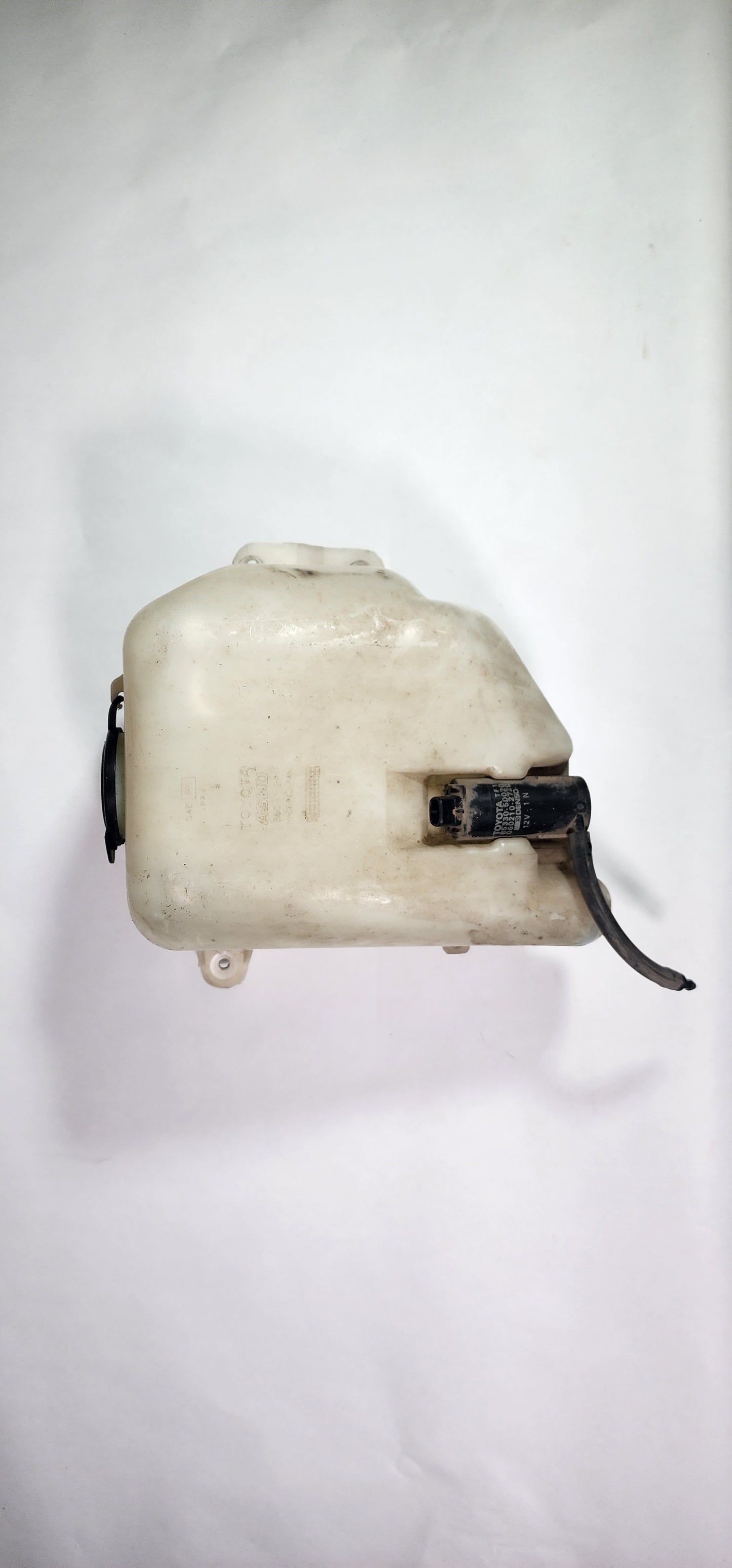 FJ80 Land Cruiser windshield washer reservoir
