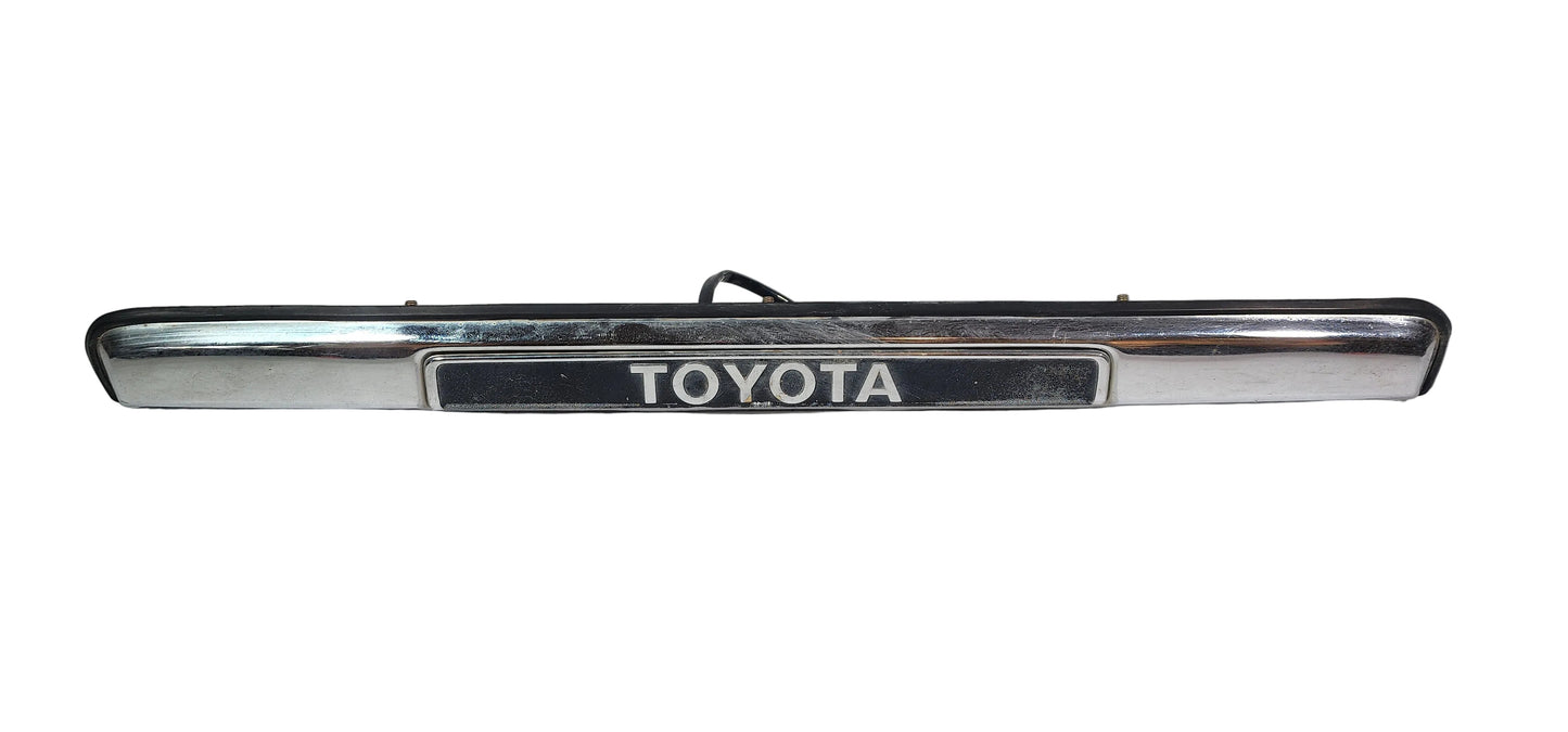 FJ60 FJ62 Rear Emblem/License Plate Light Assembly