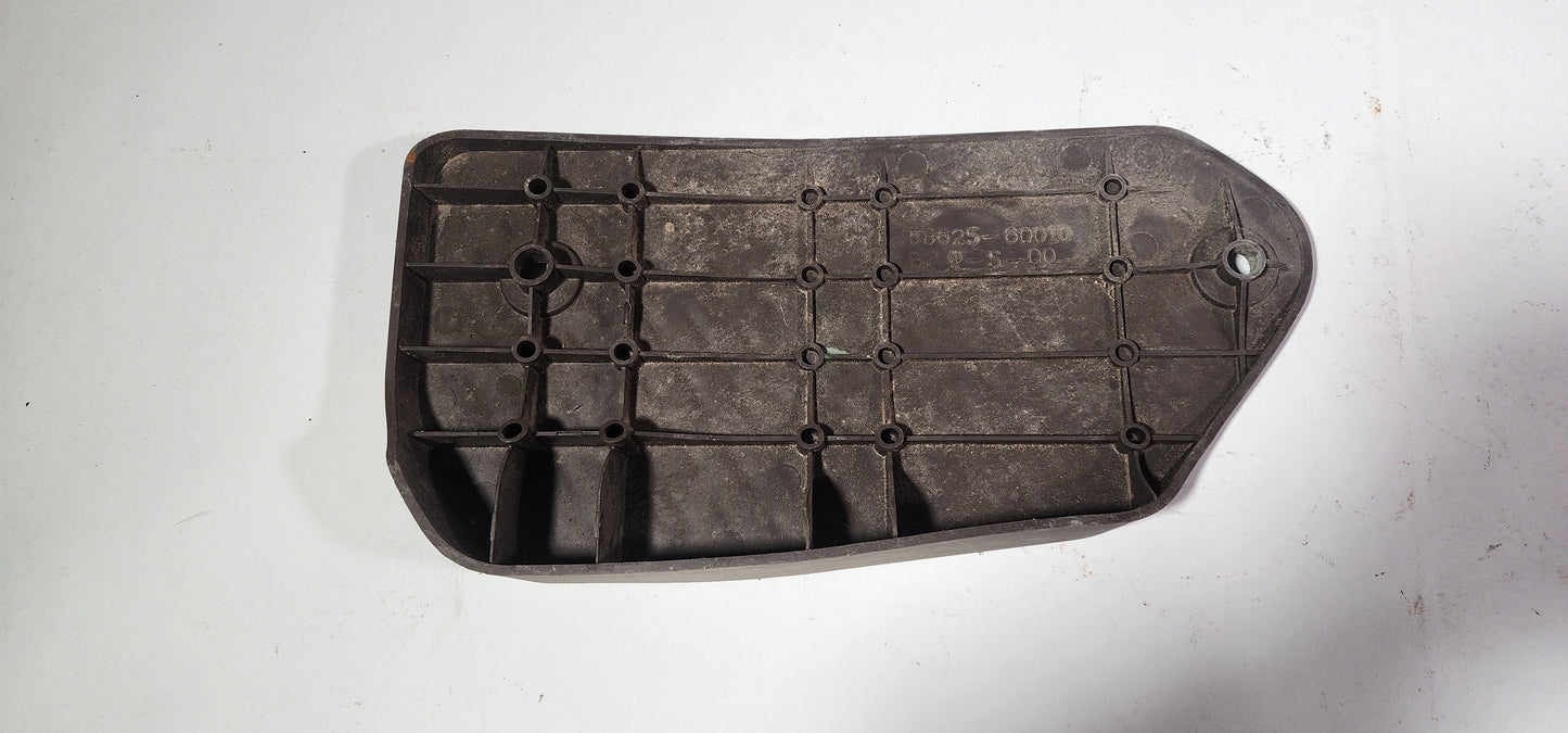 FJ80 Land Cruiser Rear Right Step Plate 58625-60010