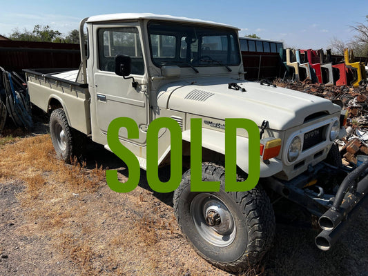 1977 FJ45 Pickup (Middle East Spec)