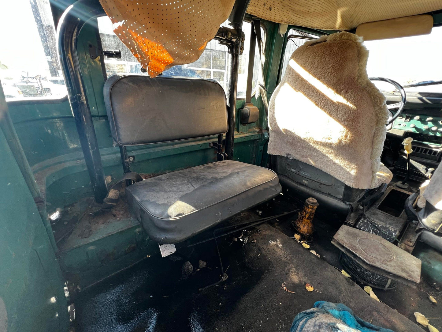 1977 FJ40 Nickname "Grusty" (Green and Rusty)